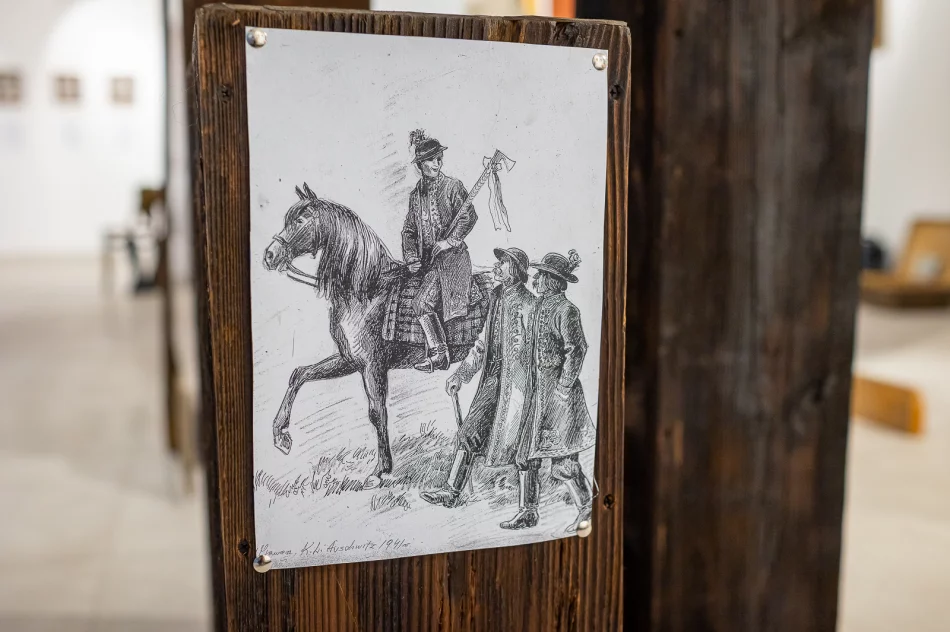 Wernisaż wystawy ,,Wincenty Stanisław Gawron - Droga życia’’ - zdjęcie 16