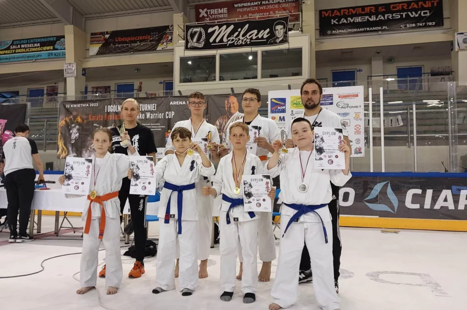 2 turnieje i 8 medali dla Goliński Team, w tym 4 medale Mistrzostw Polski Oyama PFK - zdjęcie 11