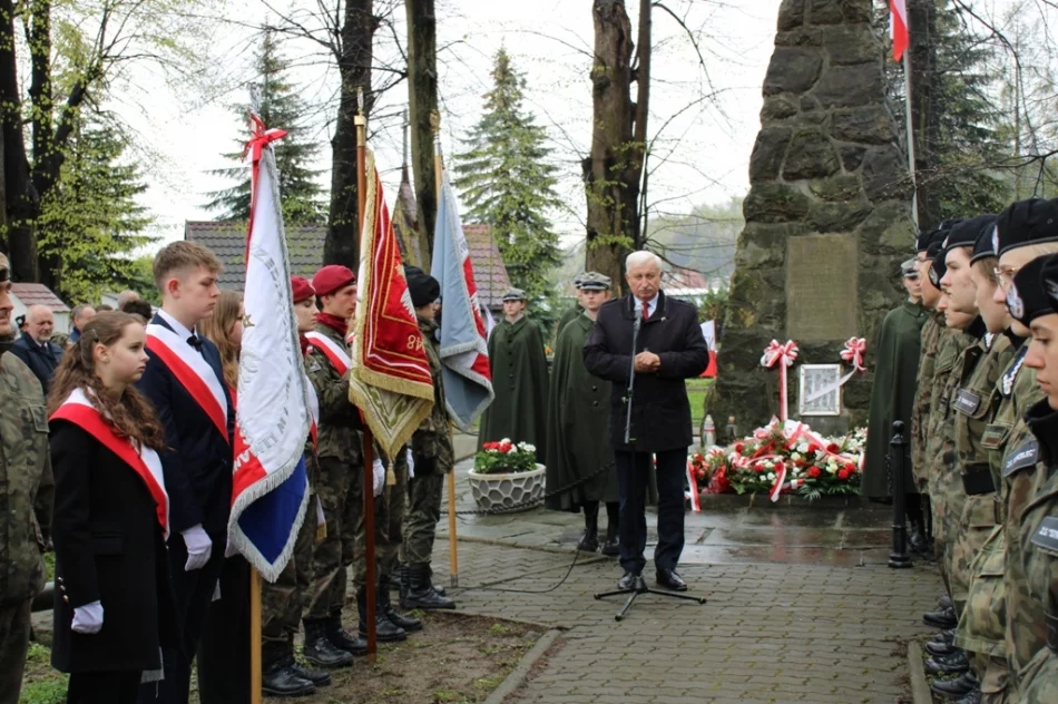 ,,Prawda – Pamięć – Szacunek” – uroczystość środowiskowa w Łososinie Górnej - zdjęcie 2