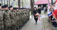 ,,Prawda – Pamięć – Szacunek” – uroczystość środowiskowa w Łososinie Górnej - zdjęcie 4