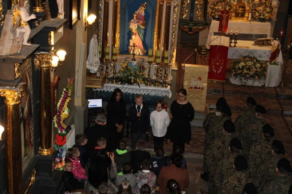 ,,Prawda – Pamięć – Szacunek” – uroczystość środowiskowa w Łososinie Górnej - zdjęcie 8