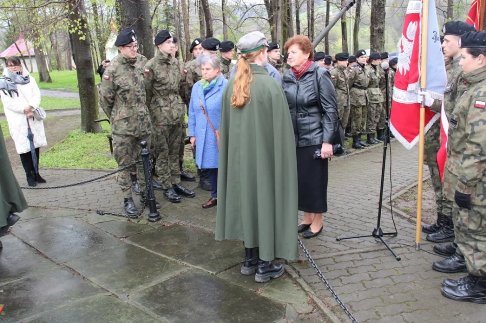 ,,Prawda – Pamięć – Szacunek” – uroczystość środowiskowa w Łososinie Górnej - zdjęcie 12