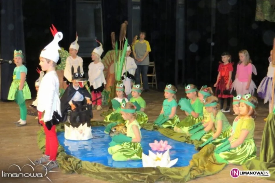 Prezentacje artystyczne limanowskich dzieci - zdjęcie 2