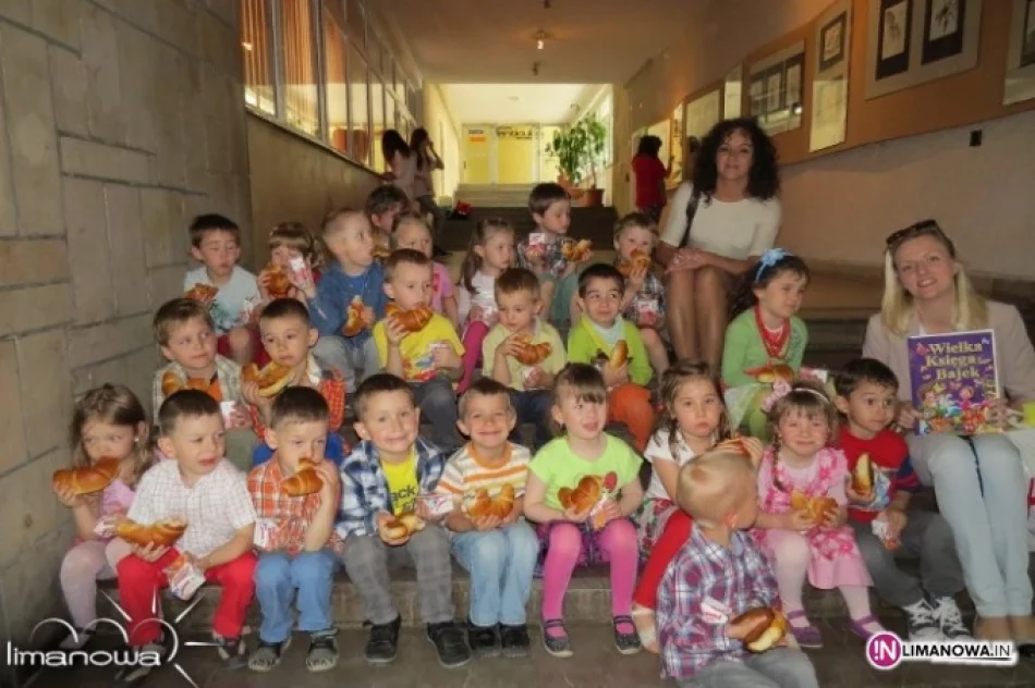 Prezentacje artystyczne limanowskich dzieci - zdjęcie 4