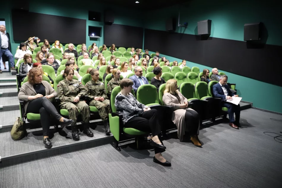 IV Ogólnopolski Konkurs Plastyczny - KL RAVENSBRÜCK - zdjęcie 13