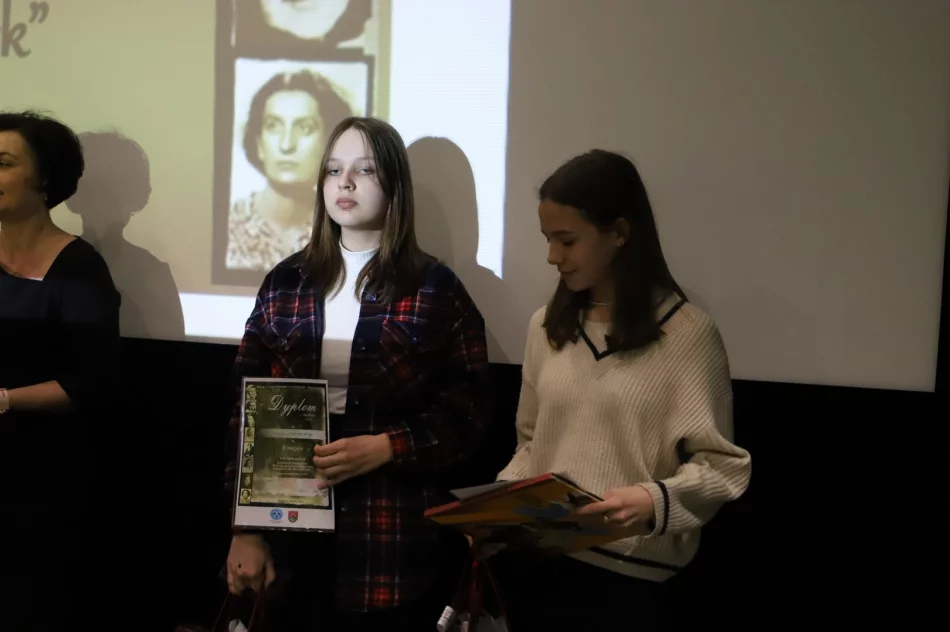 IV Ogólnopolski Konkurs Plastyczny - KL RAVENSBRÜCK - zdjęcie 20