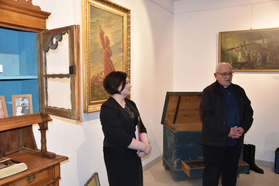 Trzecia wystawa poświęcona postaci Wincentemu Stanisławowi Gawronowi w Miejskiej Galerii Sztuki - zdjęcie 8