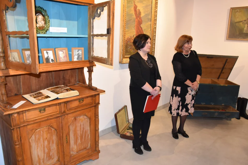 Trzecia wystawa poświęcona postaci Wincentemu Stanisławowi Gawronowi w Miejskiej Galerii Sztuki - zdjęcie 11