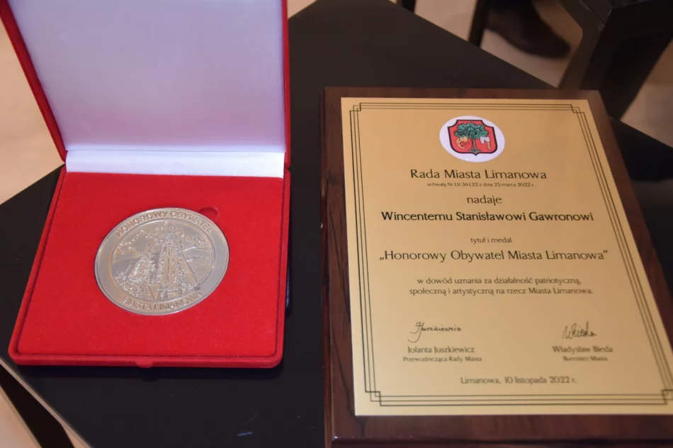 Trzecia wystawa poświęcona postaci Wincentemu Stanisławowi Gawronowi w Miejskiej Galerii Sztuki - zdjęcie 18