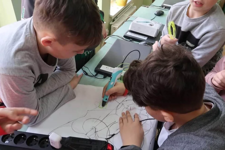 Zastosowanie nowoczesnego sprzętu edukacyjnego w Szkole Podstawowej w Pasierbcu - zdjęcie 5