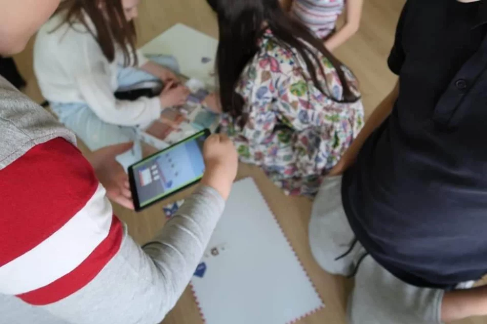 Zastosowanie nowoczesnego sprzętu edukacyjnego w Szkole Podstawowej w Pasierbcu - zdjęcie 7