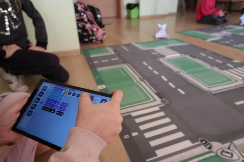 Zastosowanie nowoczesnego sprzętu edukacyjnego w Szkole Podstawowej w Pasierbcu - zdjęcie 14