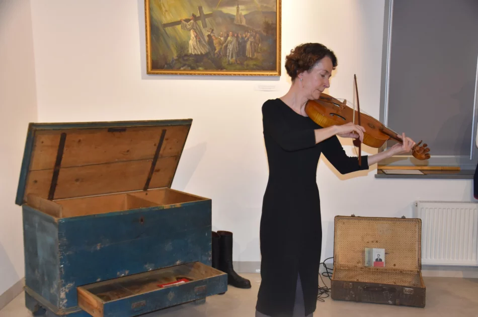 Wystawa - Wincenty Stanisław Gawron - wszechstronny artysta, patriota, autorytet. - zdjęcie 3