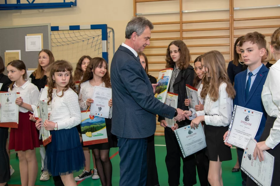 Podsumowano konkurs poświęcony wielkiemu patriocie - zdjęcie 12