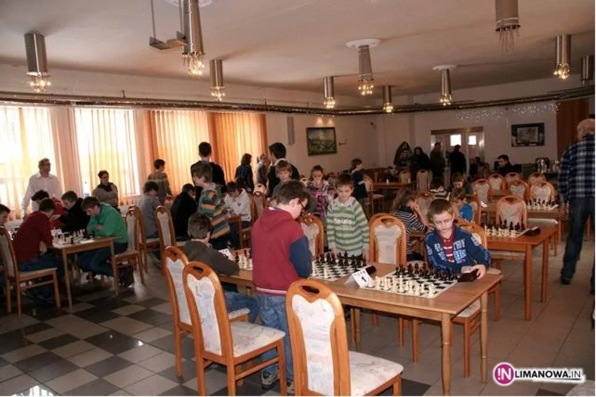 Limanowscy szachiści na „Turnieju czterech wież”