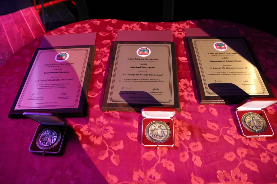 Uroczysta sesja Rady Miasta - zdjęcie 10