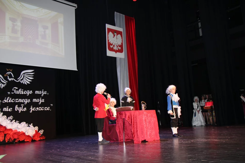 Uroczysta sesja Rady Miasta - zdjęcie 12