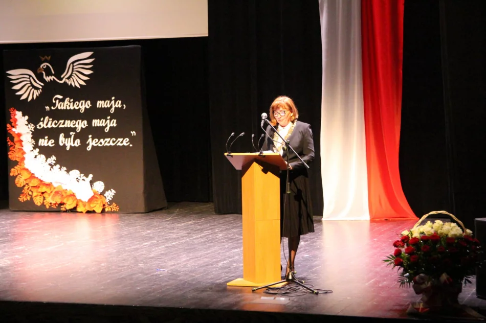 Uroczysta sesja Rady Miasta - zdjęcie 17