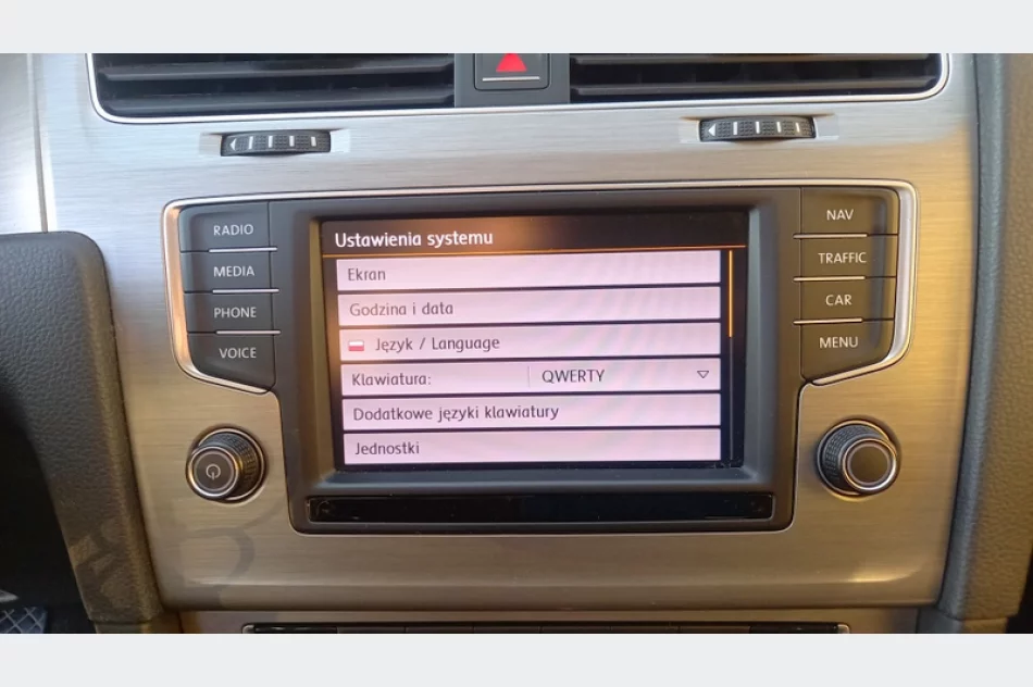 VOLKSWAGEN GOLF VII -1,6tdi bez korozji kompl. dok. serwis-zarejestrowany  fv-vat - zdjęcie 22