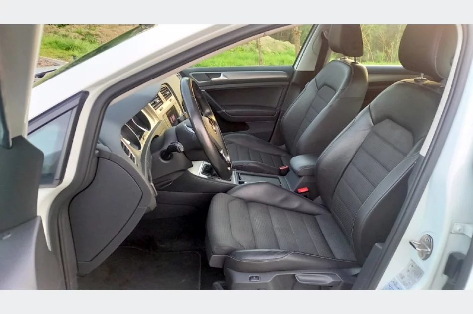 VOLKSWAGEN GOLF VII -1,6tdi bez korozji kompl. dok. serwis-zarejestrowany  fv-vat - zdjęcie 13