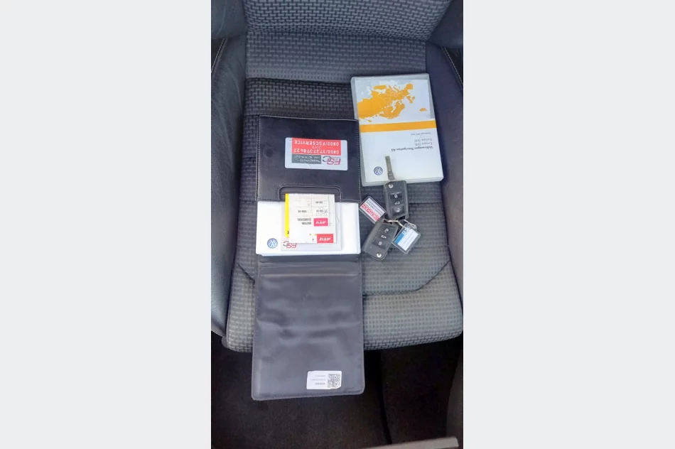 VOLKSWAGEN GOLF VII -1,6tdi bez korozji kompl. dok. serwis-zarejestrowany  fv-vat - zdjęcie 24