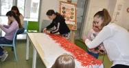 W Bibliotece odbyły się warsztaty pt.: „Nasza biało – czerwona” - zdjęcie 4