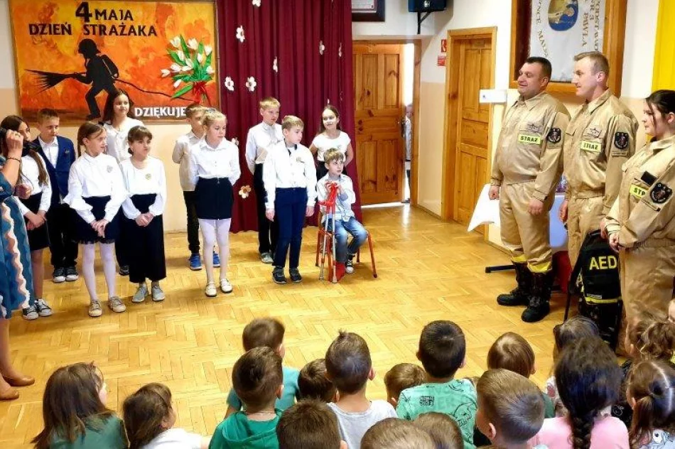 Dzień Strażaka w szkole - zdjęcie 7