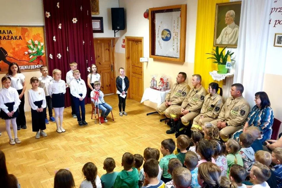 Dzień Strażaka w szkole - zdjęcie 9