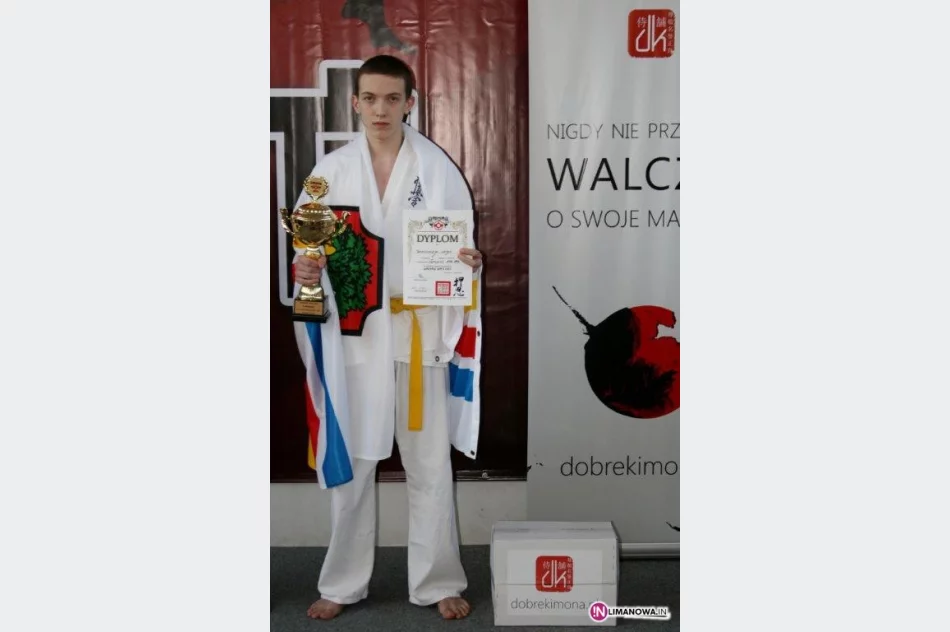 4 medale dla limanowskich karateków z ARS Klub Kyokushinkai - zdjęcie 2