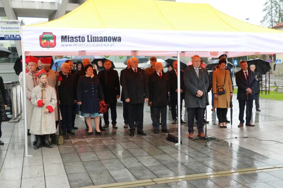 Obchody Święta Konstytucji 3 Maja na limanowskim rynku - zdjęcie 6