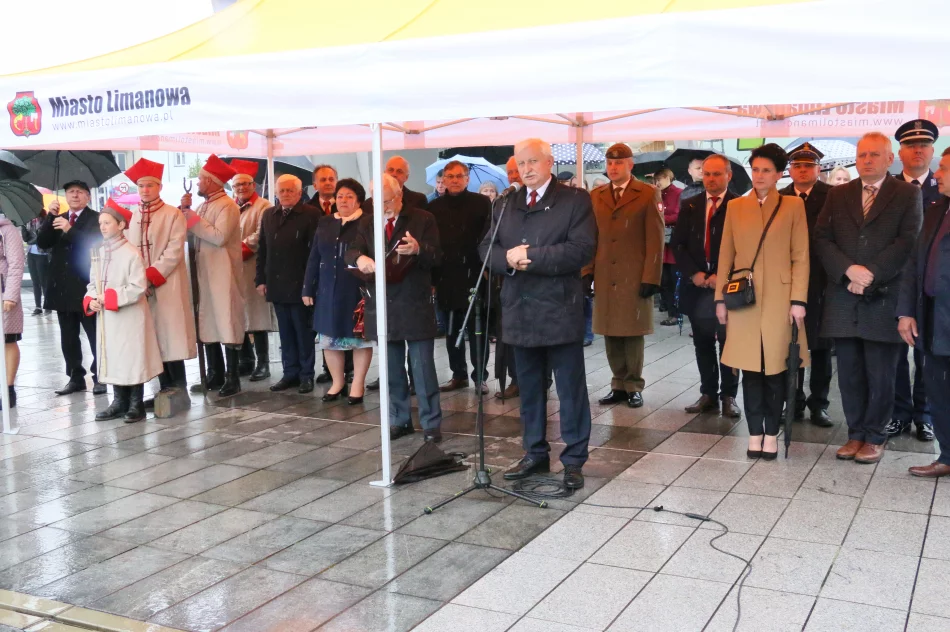 Obchody Święta Konstytucji 3 Maja na limanowskim rynku - zdjęcie 10