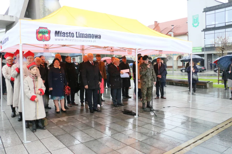 Obchody Święta Konstytucji 3 Maja na limanowskim rynku - zdjęcie 12