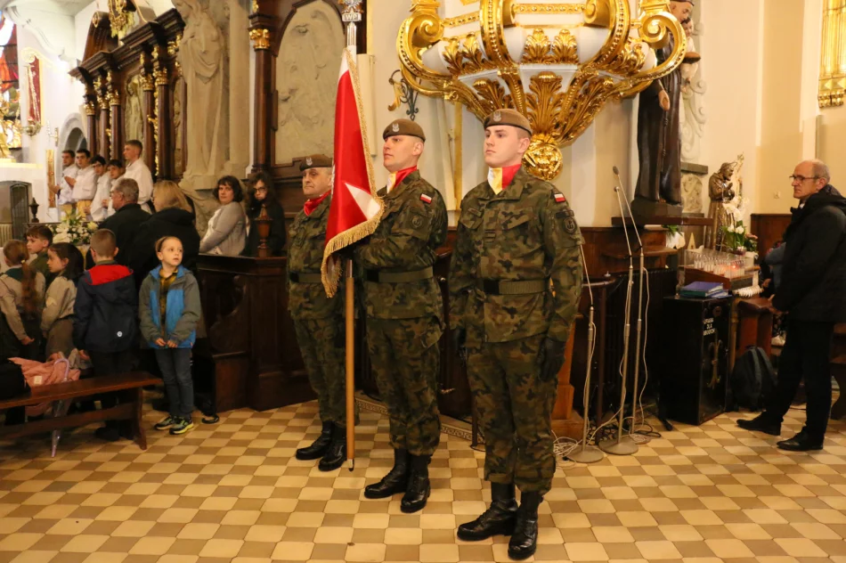 Obchody Święta Konstytucji 3 Maja na limanowskim rynku - zdjęcie 13