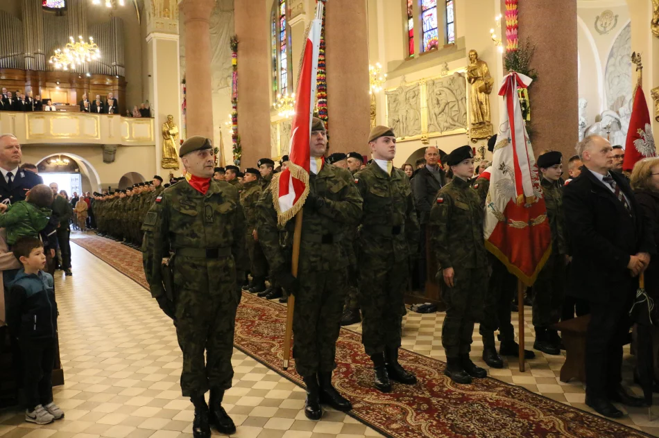 Obchody Święta Konstytucji 3 Maja na limanowskim rynku - zdjęcie 14