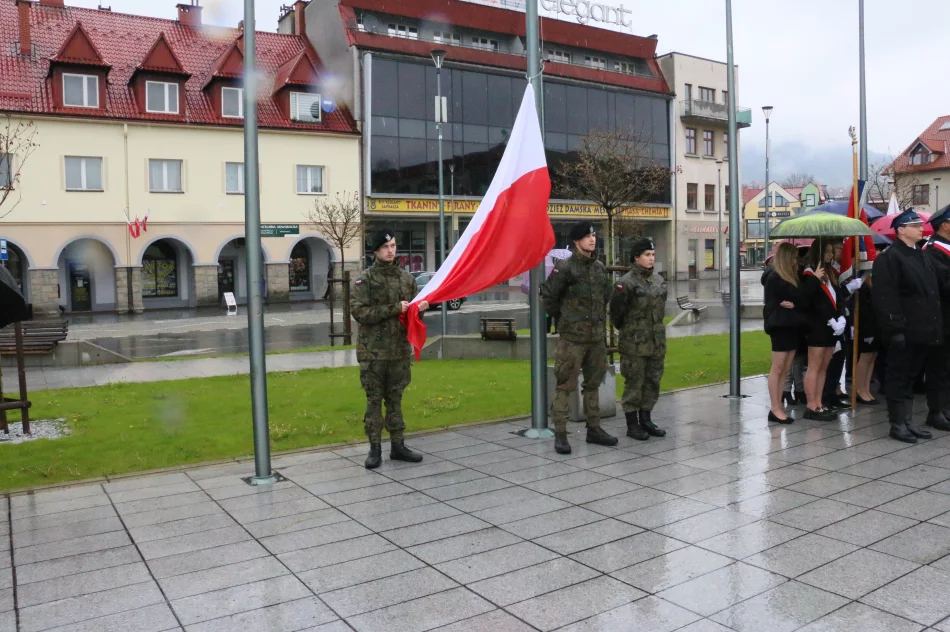 Obchody Święta Konstytucji 3 Maja na limanowskim rynku - zdjęcie 15
