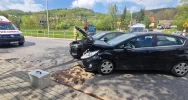 Zderzenie dwóch pojazdów na skrzyżowaniu - zdjęcie 3