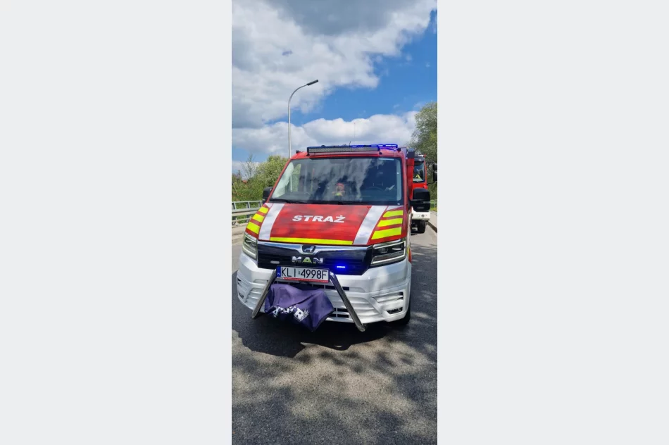 Zderzenie dwóch pojazdów na skrzyżowaniu - zdjęcie 4