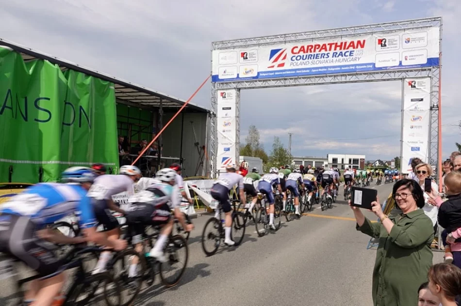 Na drogach regionu rywalizowali kolarze - zdjęcie 3