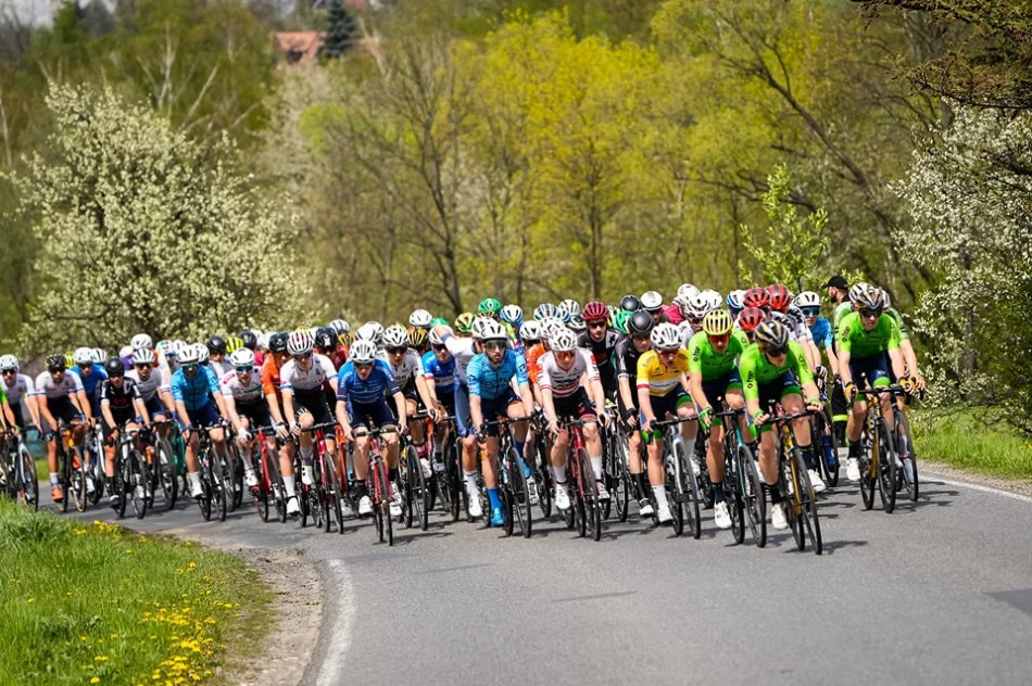 Na drogach regionu rywalizowali kolarze - zdjęcie 7
