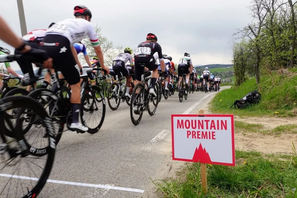 Na drogach regionu rywalizowali kolarze - zdjęcie 8