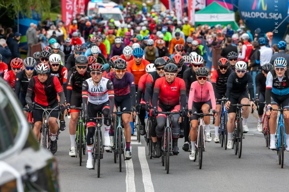 Kolejny wyścig kolarski w powiecie - utrudnienia drogowe - zdjęcie 13
