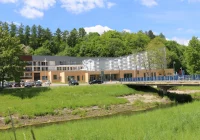 Zaproszenie na bezpłatne warsztaty plastyczne - zdjęcie główne