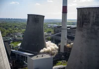  1,8 tys. m sześc. zbrojonego betonu zburzone w kilka sekund - zobacz moment detonacji - zdjęcie główne