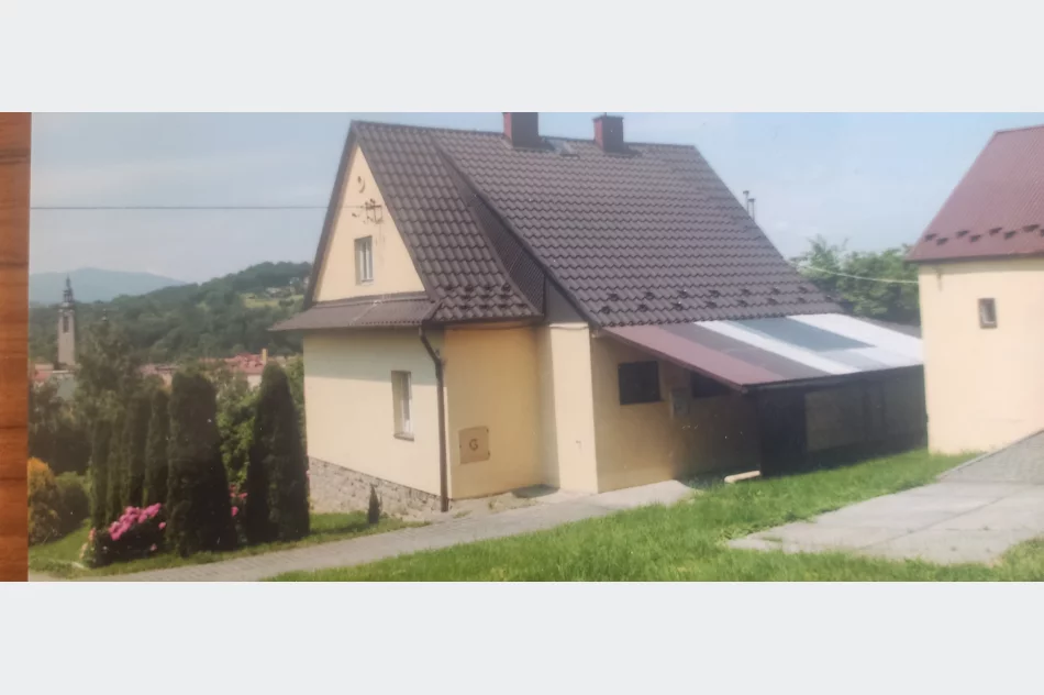 Sprzedam nieruchomość - zdjęcie 1