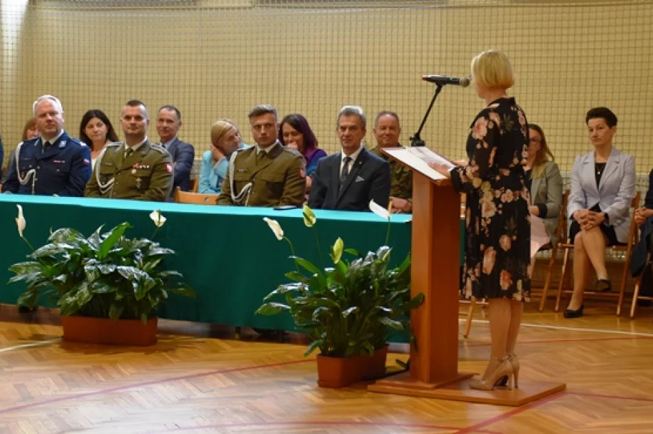 Certyfikaty dla uczniów policyjnej klasy - zdjęcie 2