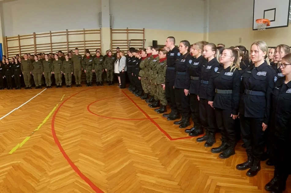 Certyfikaty dla uczniów policyjnej klasy - zdjęcie 3