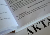 Kraków: Zarzuty dla Mołdawian, którzy zmuszali niepełnosprawnych do żebractwa - zdjęcie główne