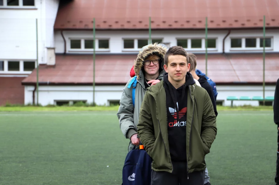 Chłopcy z Mordarki zwyciężają w Igrzyskach Młodzieży Szkolnej w Piłce Nożnej - zdjęcie 6