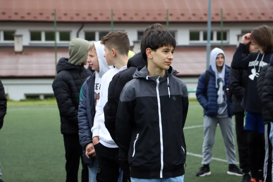 Chłopcy z Mordarki zwyciężają w Igrzyskach Młodzieży Szkolnej w Piłce Nożnej - zdjęcie 14