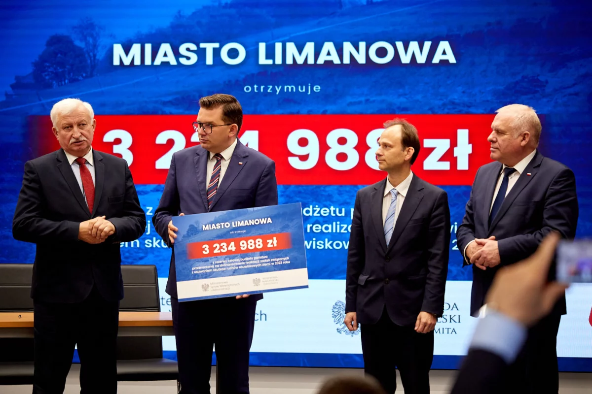 Promesę w kwocie 3 234 988,00 zł na stabilizację osuwisk odebrał Burmistrz Miasta Limanowa